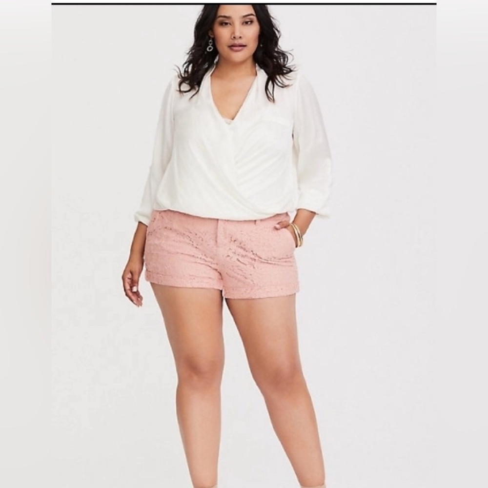 Torrid blush Pink Lace Shorts Size 18